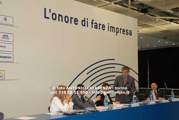 F1781,052