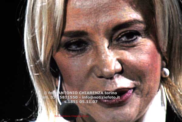 s1851,061,Simona Izzo