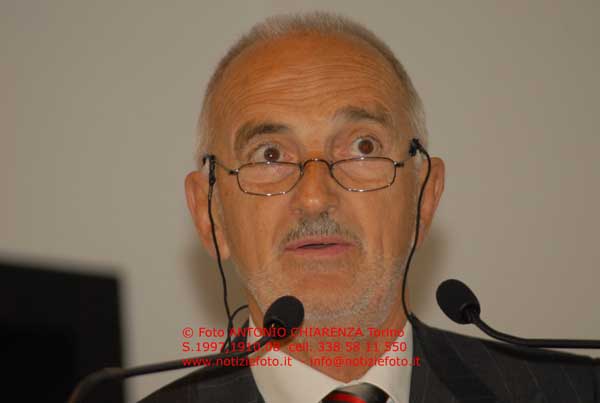 S1997,079,Gianfranco Re