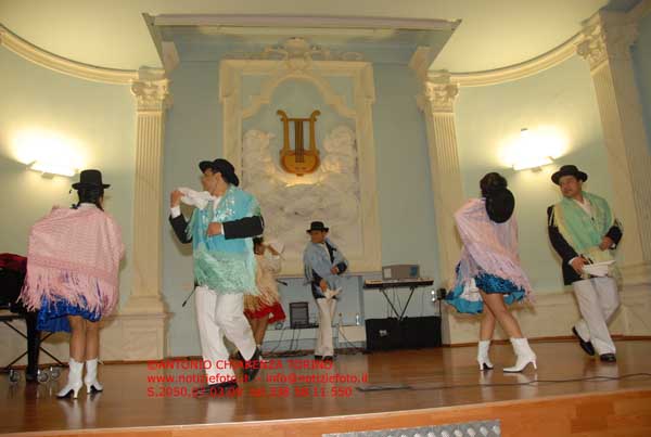 S2050_054_Gruppo_peruviano_Inti_Ilaqta