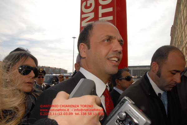 S2053_422_Angelino_Alfano