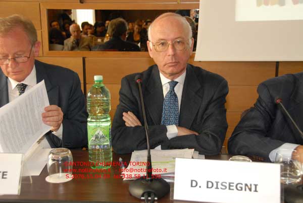 S2076_007_Dario_Disegni