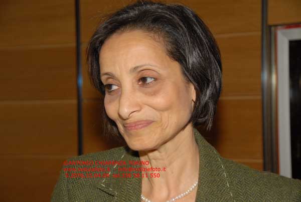 S2076_102_Sherine_Maher