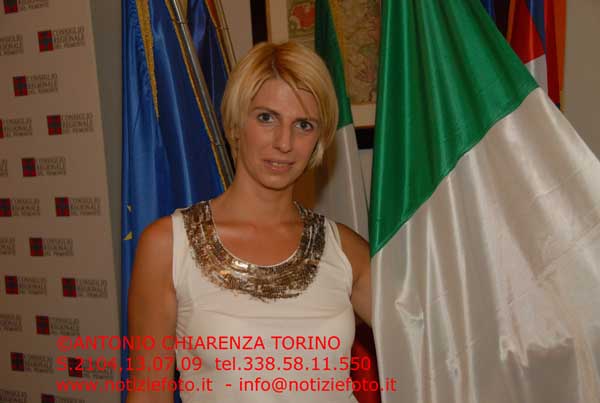S2104_137_Amanda_Prelle