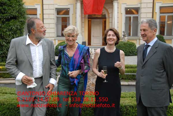 S2105_124_Voluland-Aneini_Benessia