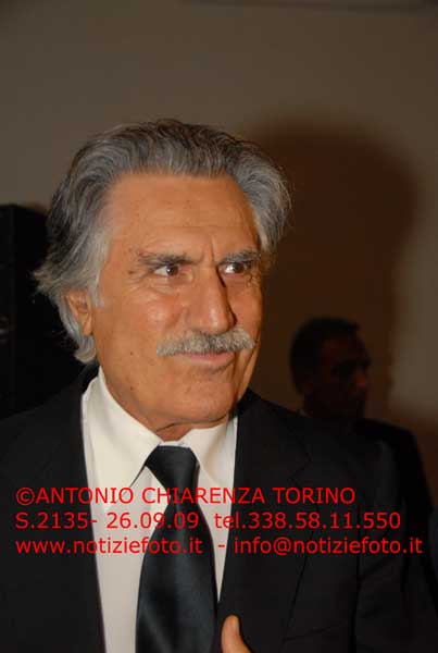 S2135_065_Lando_Buzzanca