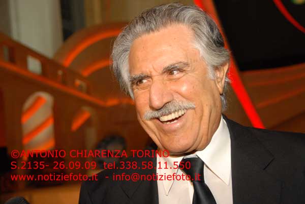 S2135_074_Lando_Buzzanca