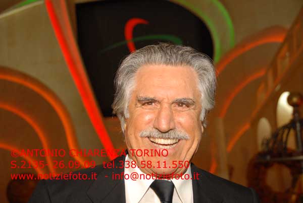 S2135_077_Lando_Buzzanca