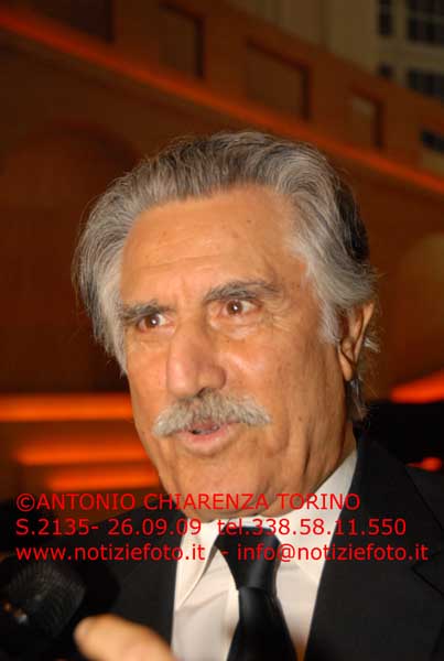 S2135_082_Lando_Buzzanca