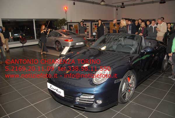 S2169_011_Porsche_911