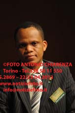 S2869_043_2137_Therry_Adido