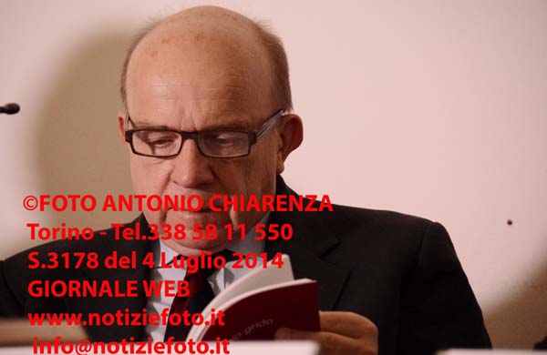 S3178_074_6527_Gustavo_Zagrebelski