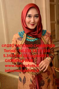 S3433_075_4588_tessuto_Indonesiano