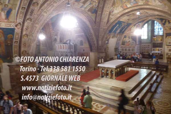 S4573_P1260450_Basilica_Papale_San_Francesco