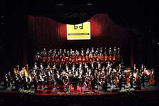 S2081_415_Orchestra_coro_Teatro_Regio_TO