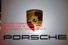 S2169_030_Porsche